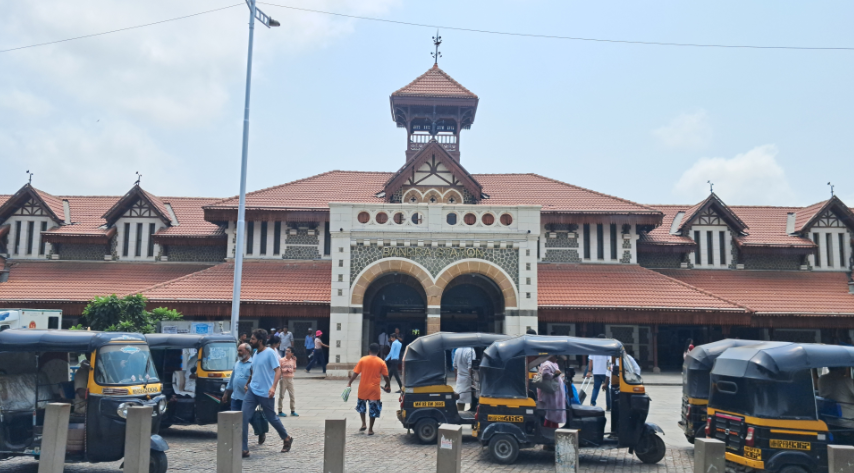 Bandra Station
